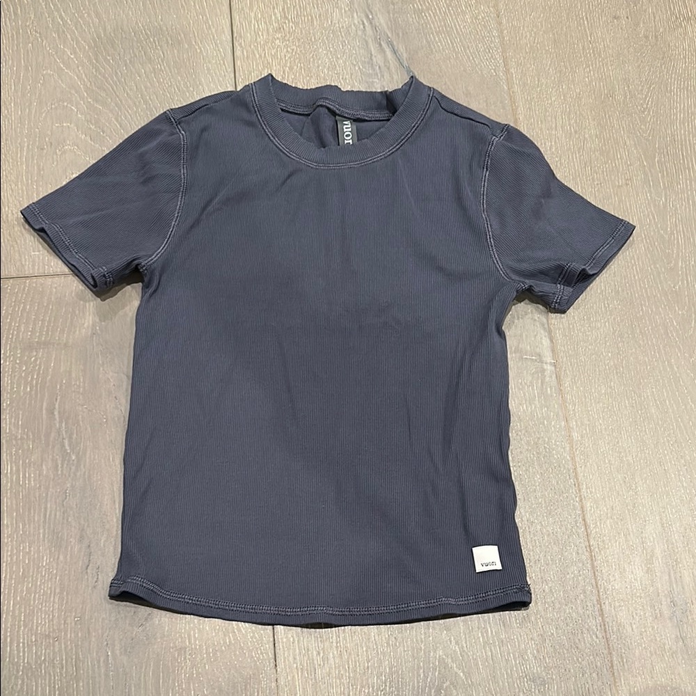 Vuori ribbed top. Great condition.